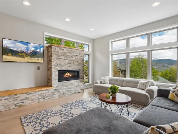 $1,195,000 | 25 Wildernest Court, Silverthorne, CO 80498
