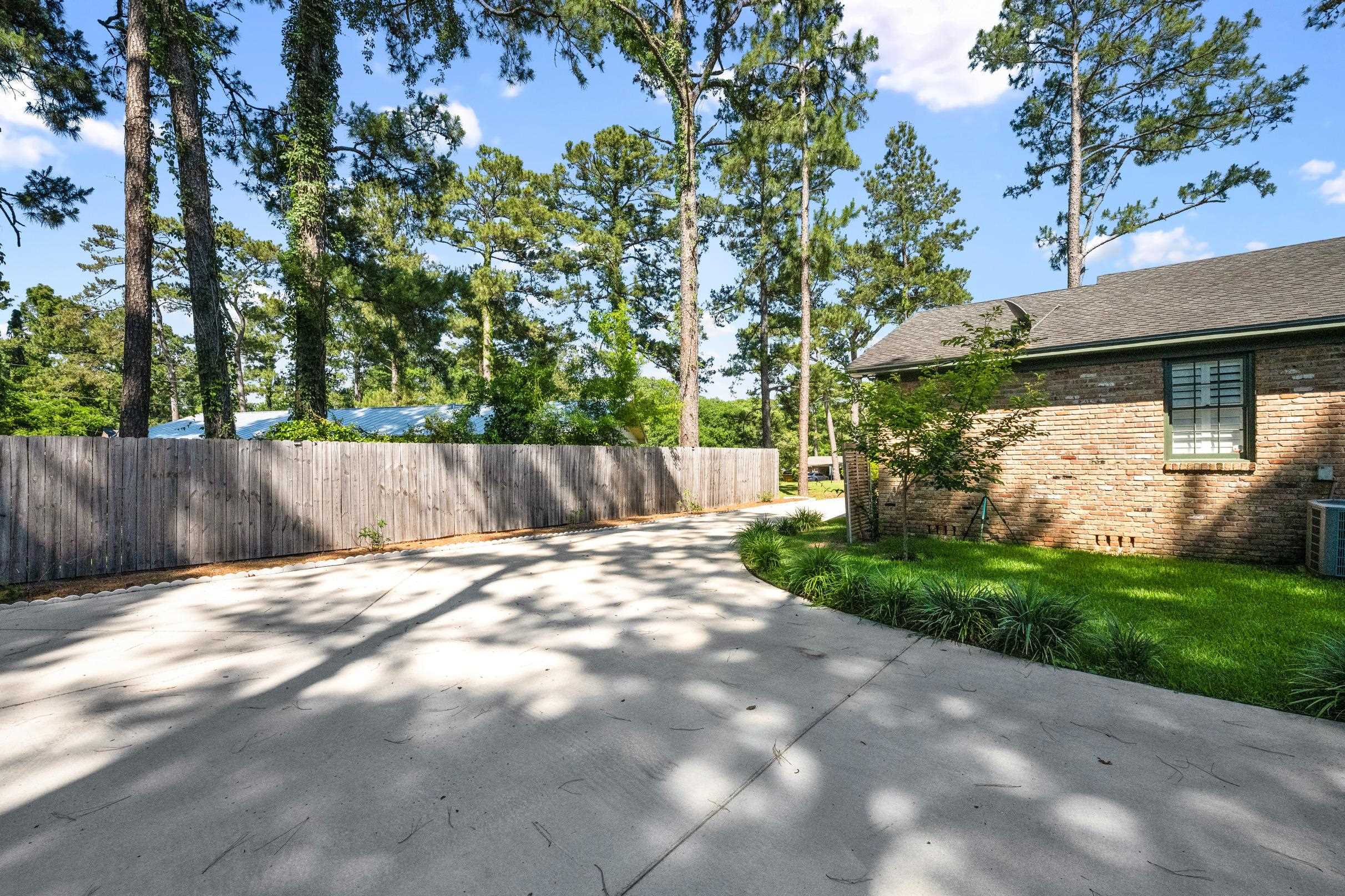 522 General Gibson Drive Daphne, AL 36527 - Photo 43 of 45 Patio