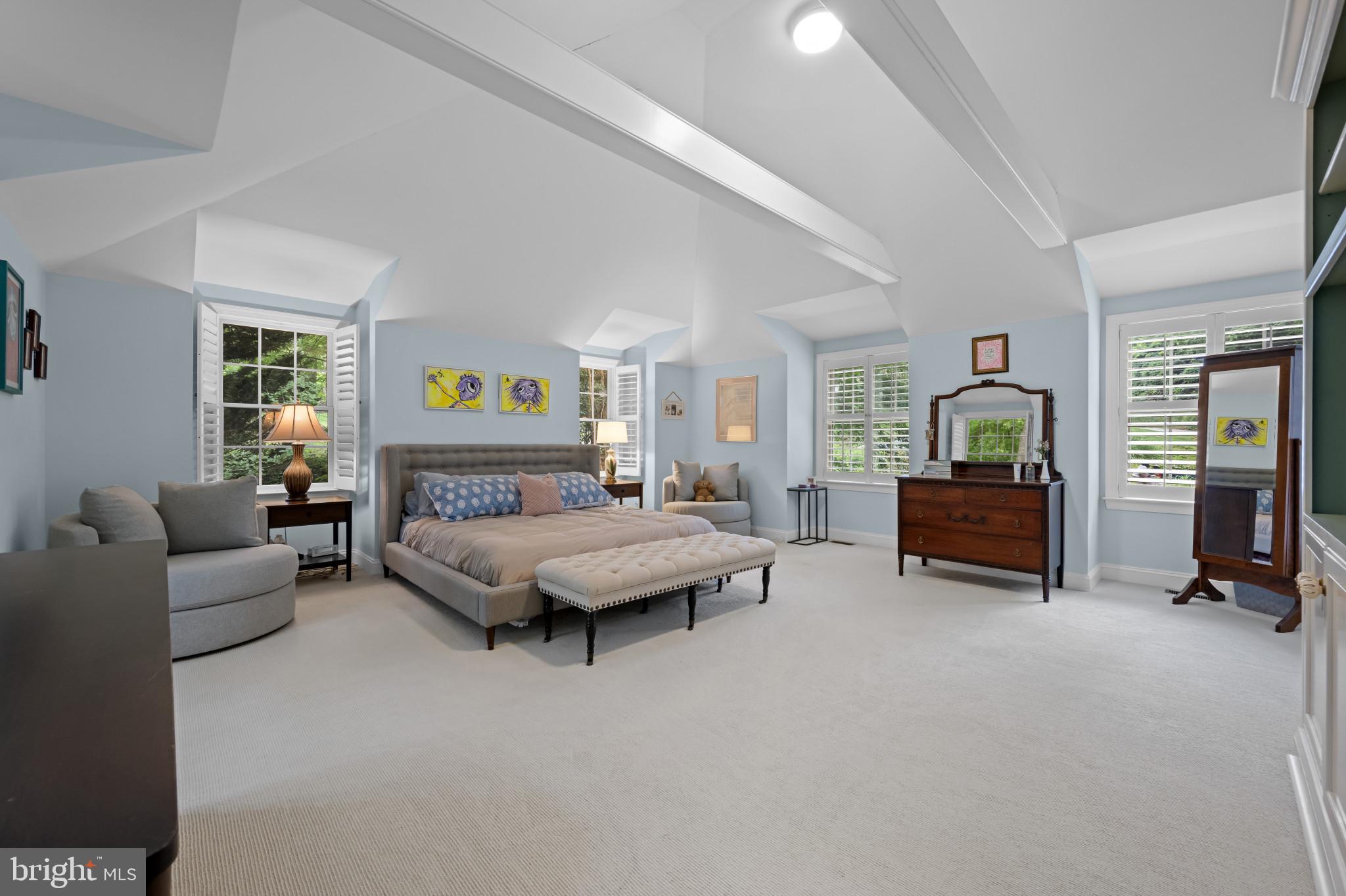 901 Navy Road Baltimore, MD 21204 - Photo 21 of 40 a living room with furniture and a couch