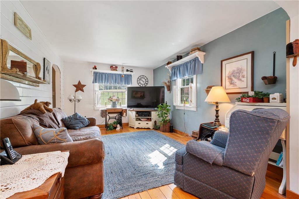 2570 Lytle Road Bethel Park, PA 15102 - Photo 17 of 42 Gallery Image 17