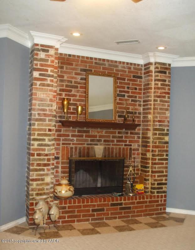 10801 Rm 1061 Amarillo, TX 79124 - Photo 15 of 30 FIREPLACE
