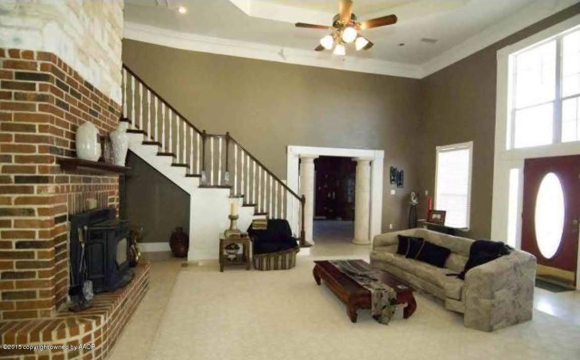 10801 Rm 1061 Amarillo, TX 79124 - Photo 24 of 30 SIDE LIVING ROOM