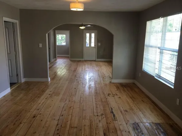 $2,500 | 514 West Plaza Place, Tampa, FL 33602