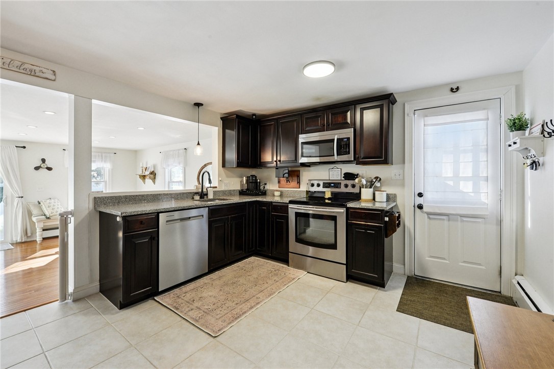 27 Linwood Road Cumberland, RI 02864 - Photo 6 of 33