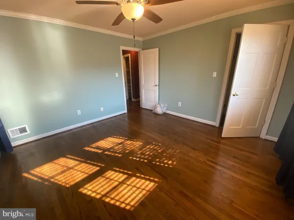 $4,295 | 22 Mt Vernon Avenue, Alexandria, VA 22301