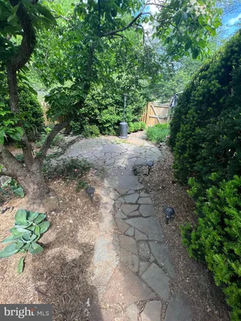 $4,295 | 22 Mt Vernon Avenue, Alexandria, VA 22301