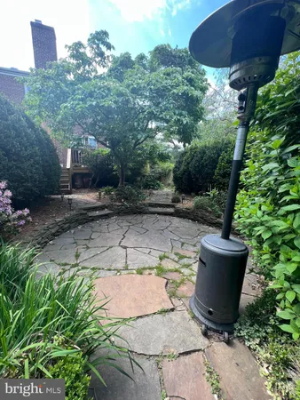 $4,295 | 22 Mt Vernon Avenue, Alexandria, VA 22301