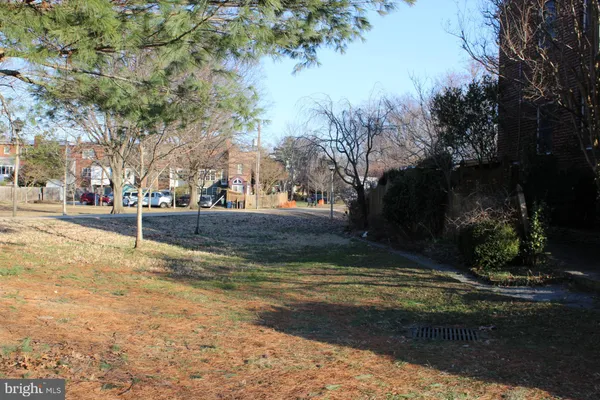 $4,295 | 22 Mt Vernon Avenue, Alexandria, VA 22301