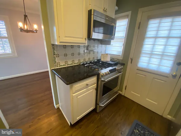 $4,295 | 22 Mt Vernon Avenue, Alexandria, VA 22301