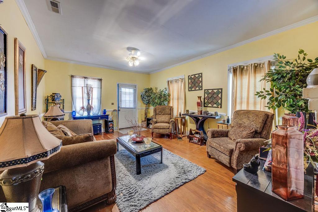 46 Peachtree Street Clinton, SC 29325 - Photo 4 of 20