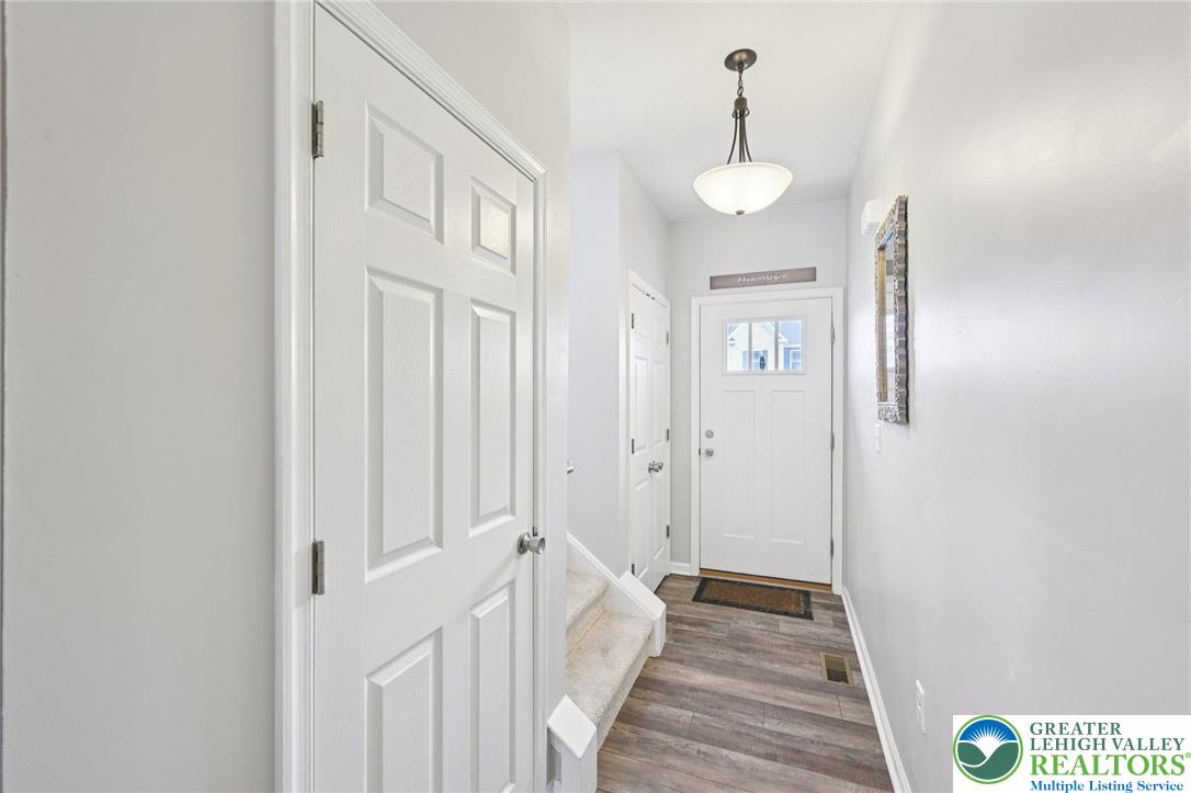 3985 Mink Road Emmaus, PA 18049 - Photo 5 of 45 Gallery Image 5