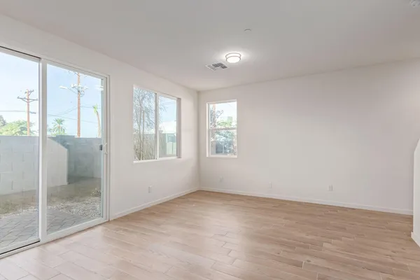 $2,290 | 3010 East Yale Street, Phoenix, AZ 85008