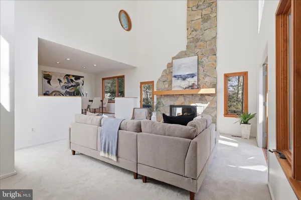 $1,350,000 | 11574 Lake Newport Road, Reston, VA 20194