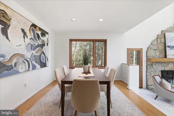 $1,350,000 | 11574 Lake Newport Road, Reston, VA 20194