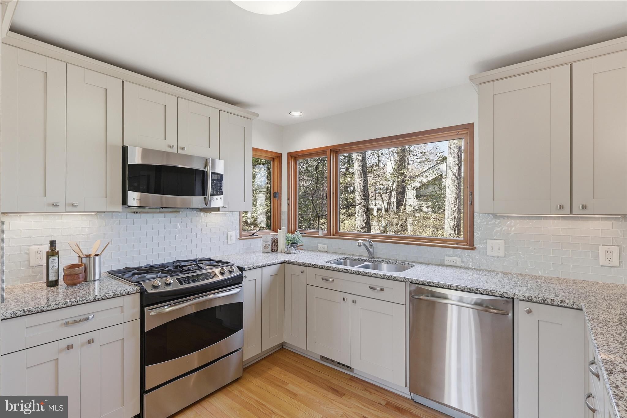 11574 Lake Newport Road Reston, VA 20194 - Photo 24 of 63