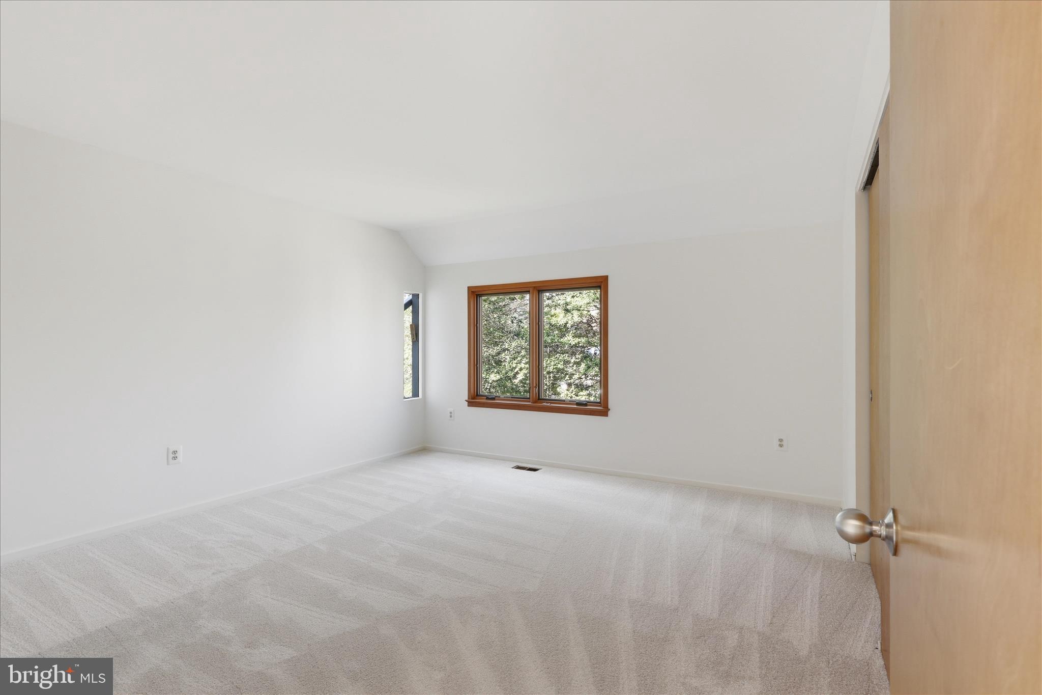 11574 Lake Newport Road Reston, VA 20194 - Photo 42 of 63