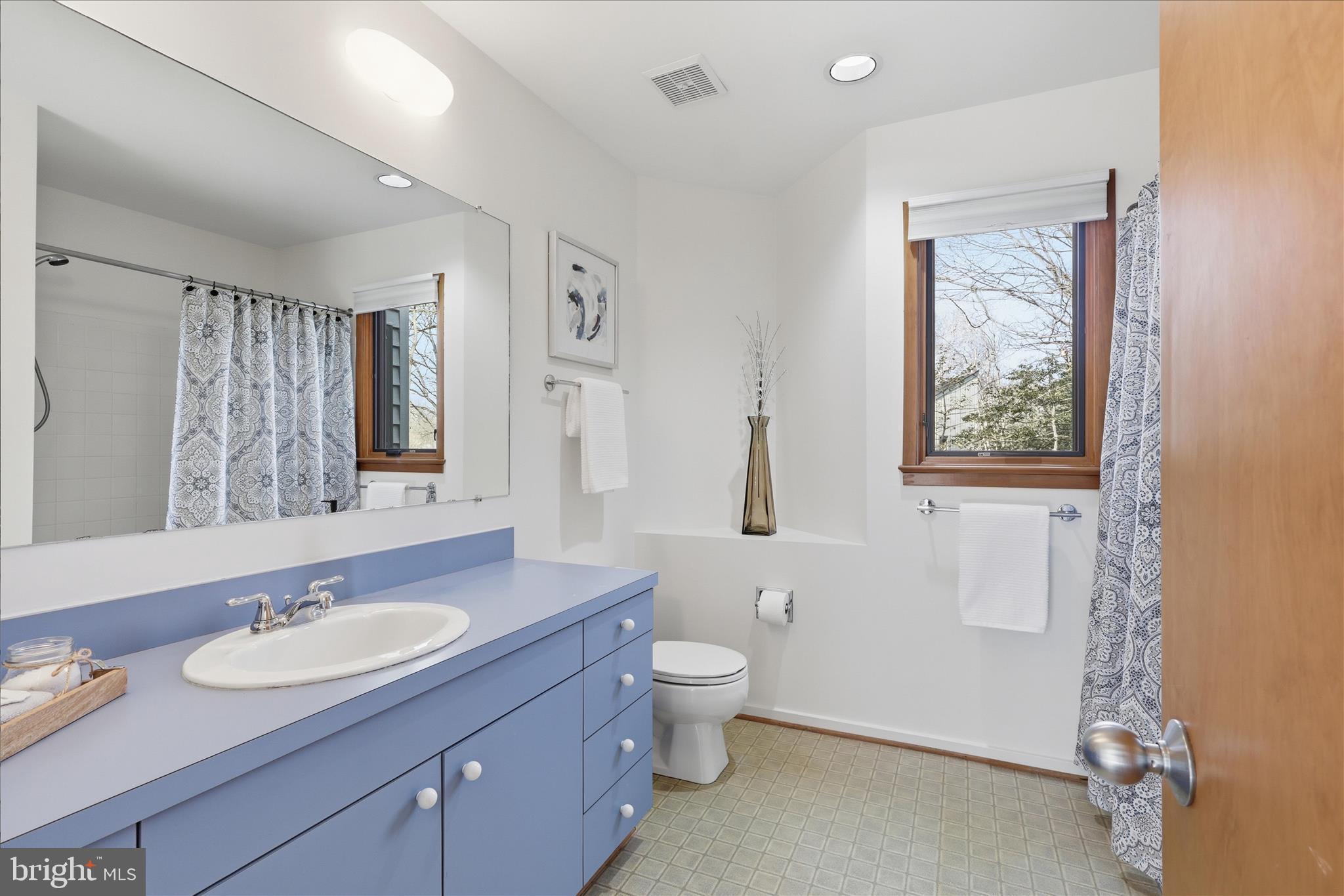 11574 Lake Newport Road Reston, VA 20194 - Photo 43 of 63