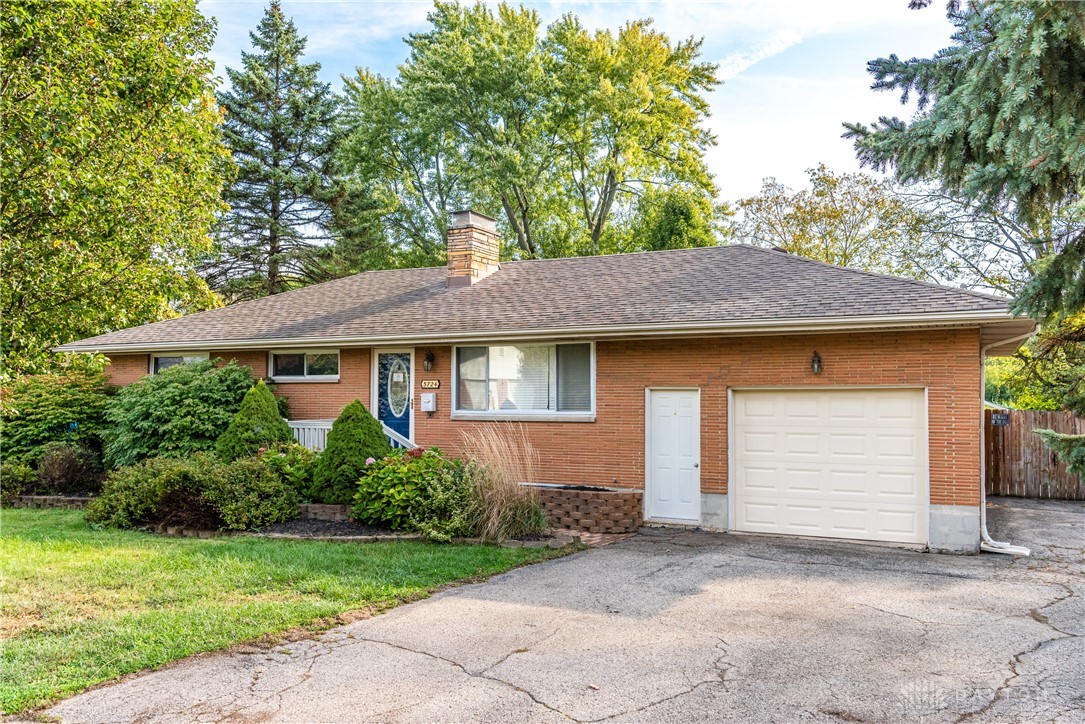 3724 Marshall Road Kettering, OH 45429 - Photo 5 of 52