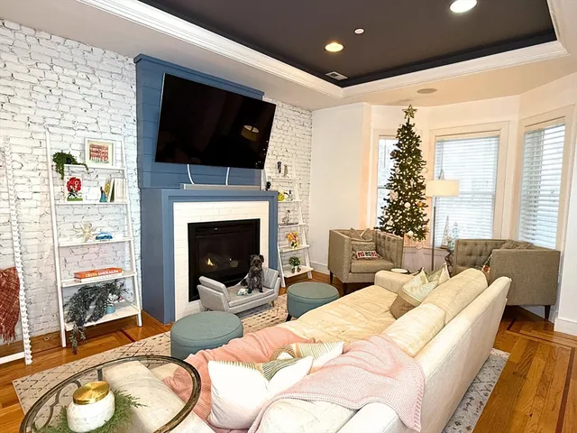 $6,100 | 495 East 4th Street, Unit 1, Boston, MA 02127