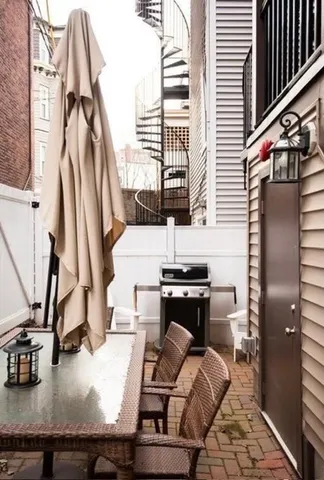 $6,100 | 495 East 4th Street, Unit 1, Boston, MA 02127