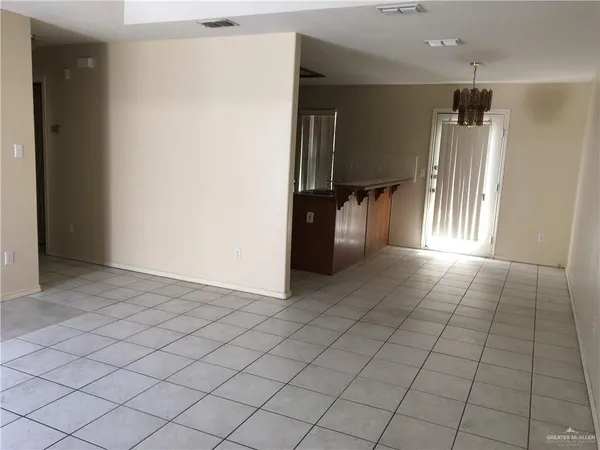 $845 | 2002 Angus Street, Unit B, Mission, TX 78572