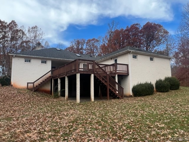 168 Hall Road Buckingham, VA 23921 - Photo 2 of 20 a view of a house with a yard