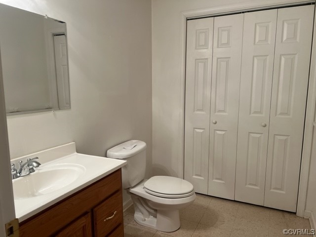 168 Hall Road Buckingham, VA 23921 - Photo 9 of 20 a bathroom with a sink a toilet and shower