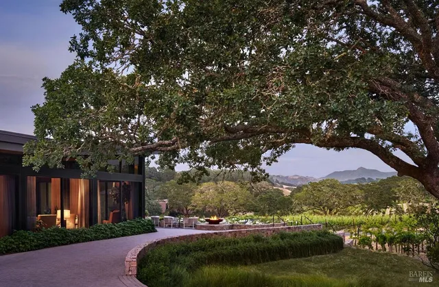 $5,750,000 | 100 Sagebrush Court, Healdsburg, CA 95448