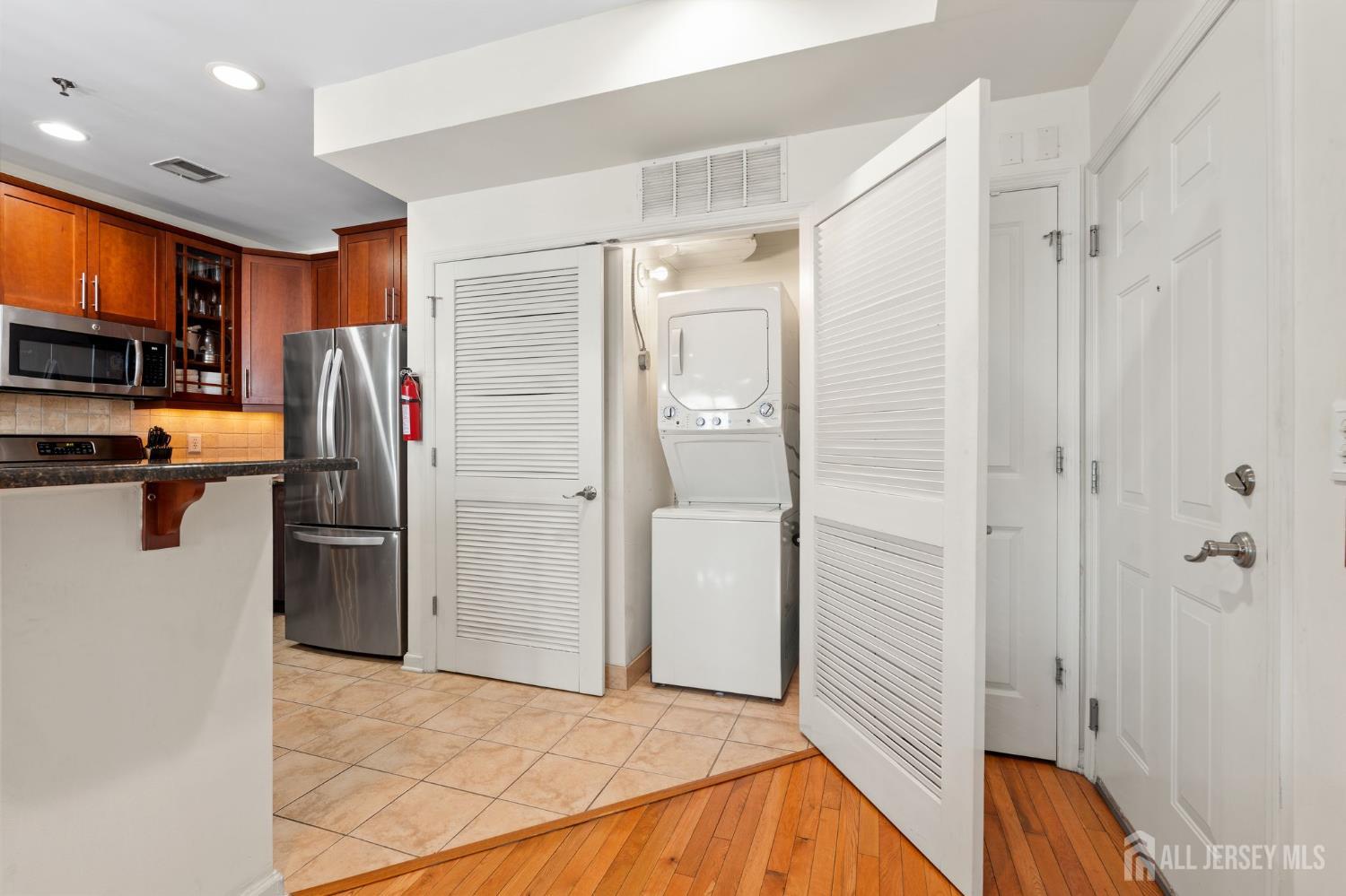 203 Hackensack Plank Road, Unit 3D Weehawken, NJ 07086 - Photo 7 of 23 Gallery Image 7