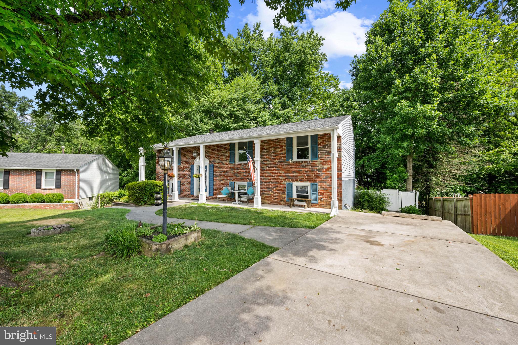 9517 Perry Brook Court Baltimore, MD 21236 - Photo 3 of 30 Nestled On a Quiet Court w/Driveway for Parking
