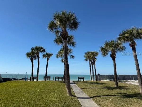 $2,550,000 | 104 18th Street, Belleair Beach, FL 33786