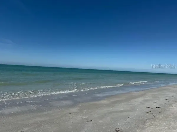 $2,550,000 | 104 18th Street, Belleair Beach, FL 33786