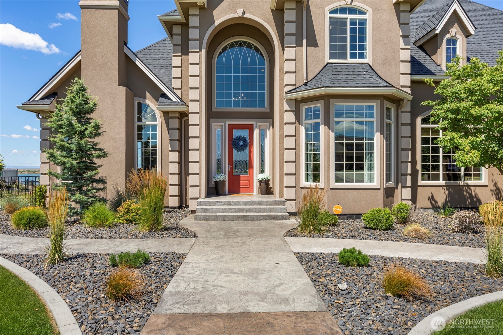 8596 Dune Lake Road Southeast Moses Lake, WA 98837 - Photo 4 of 40