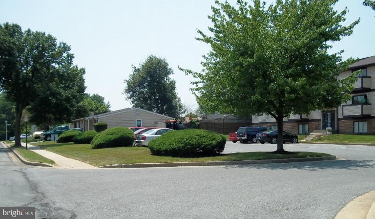 500 Heather Ridge Drive, Unit F Frederick, MD 21702 - Photo 4 of 23 Exterior (General)