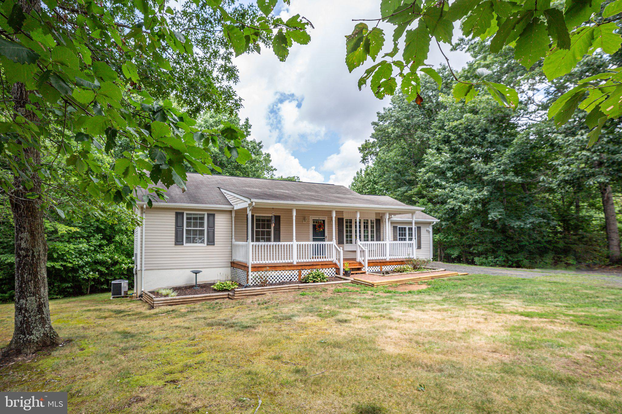 5550 Courtneys Corner Road Sumerduck, VA 22742 - Photo 2 of 49 1500+ sf plus unfinished basement on 2 acres!