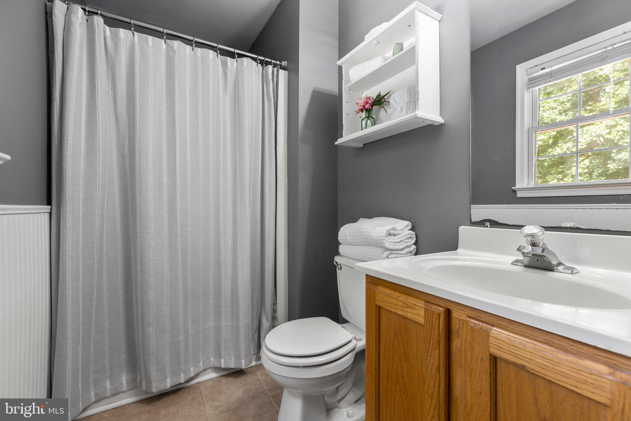 5550 Courtneys Corner Road Sumerduck, VA 22742 - Photo 23 of 49 En suite bath