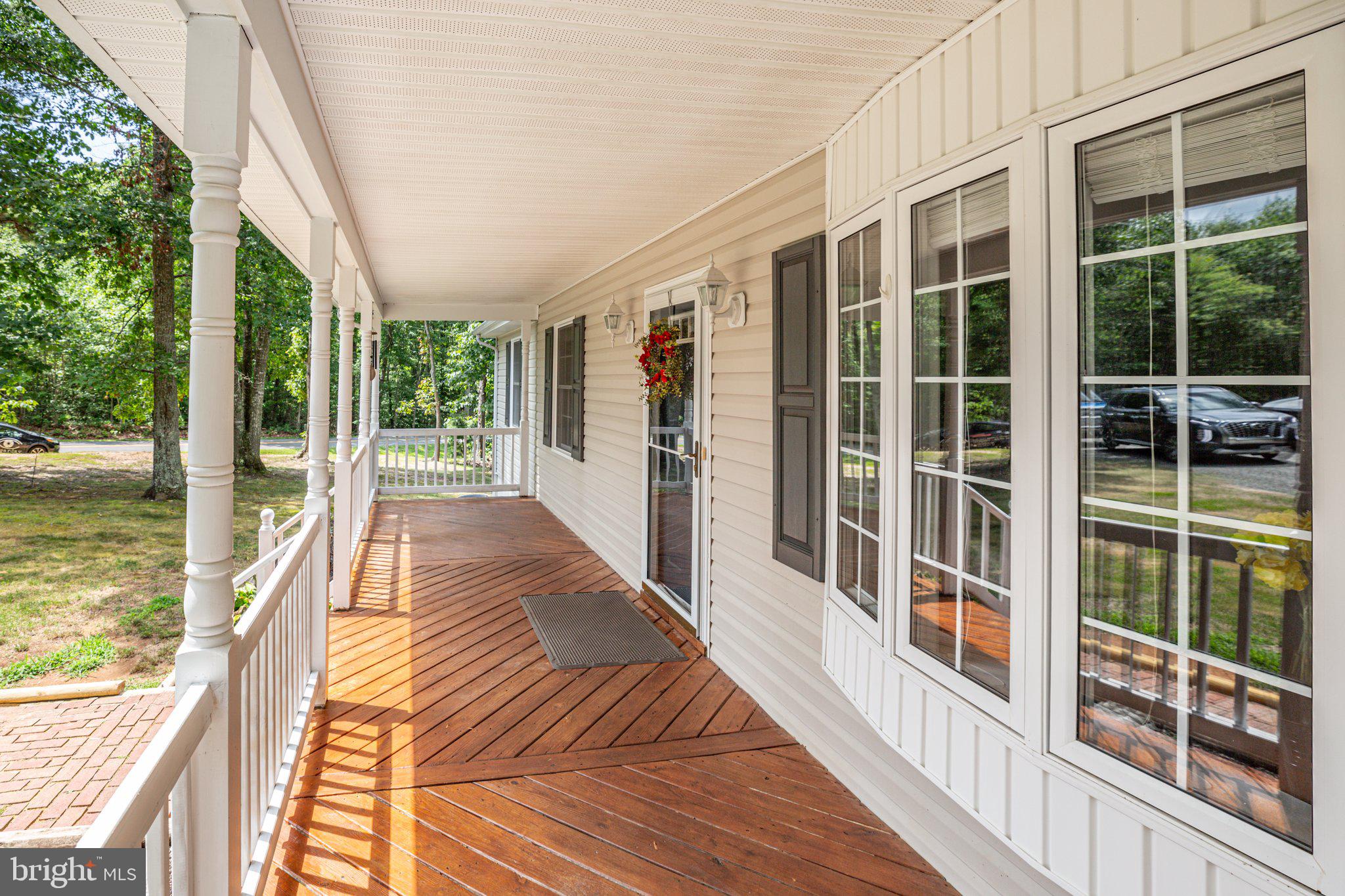 5550 Courtneys Corner Road Sumerduck, VA 22742 - Photo 3 of 49 Awesome covered front porch