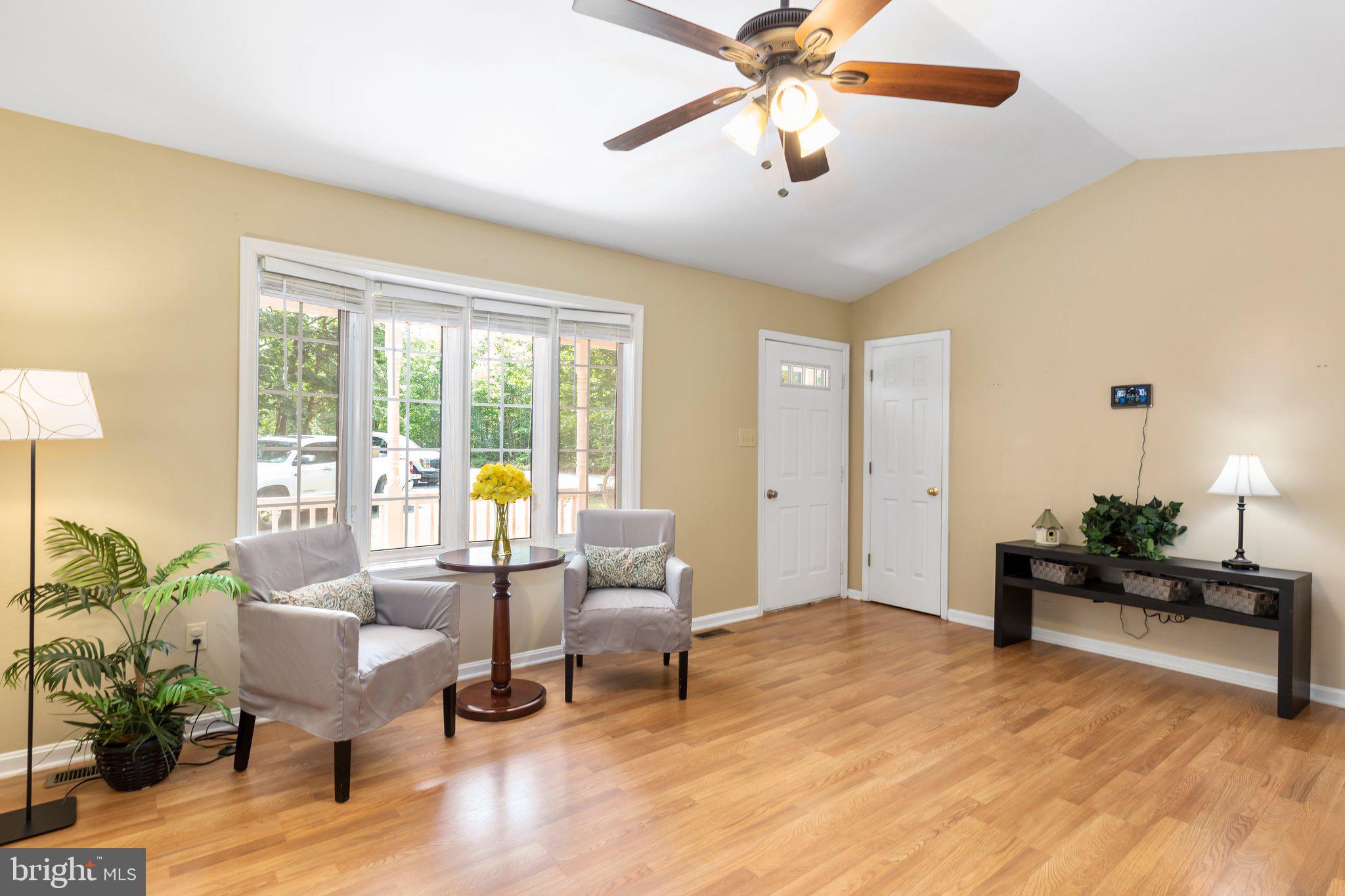 5550 Courtneys Corner Road Sumerduck, VA 22742 - Photo 6 of 49 Pretty Bay Window in the Living Room