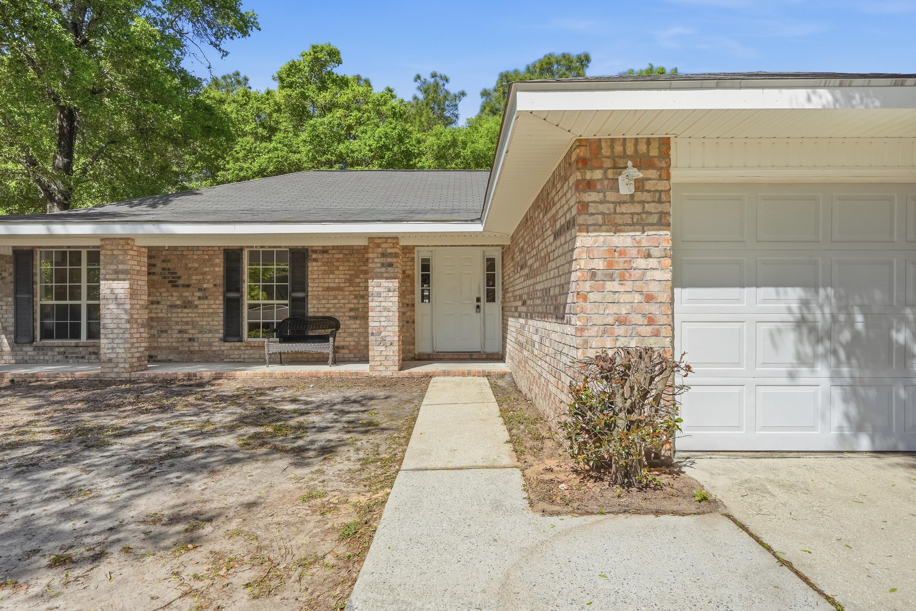 4087 Audiss Road Milton, FL 32583 - Photo 3 of 34 front view of house