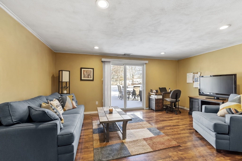 27 Donegal Road Peabody, MA 01960 - Photo 23 of 38 Gallery Image 23