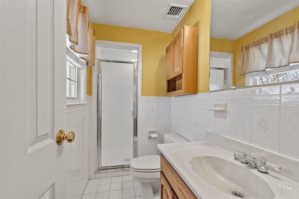 27 Donegal Road Peabody, MA 01960 - Photo 34 of 38 Gallery Image 34