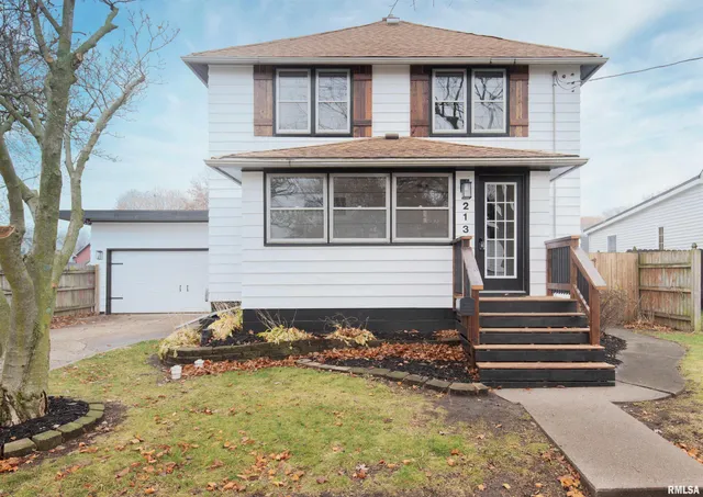 $215,000 | 213 North Williams Street, Geneseo, IL 61254