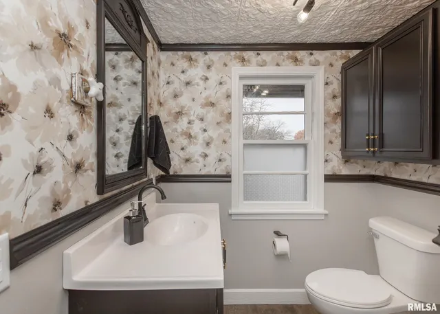 $215,000 | 213 North Williams Street, Geneseo, IL 61254