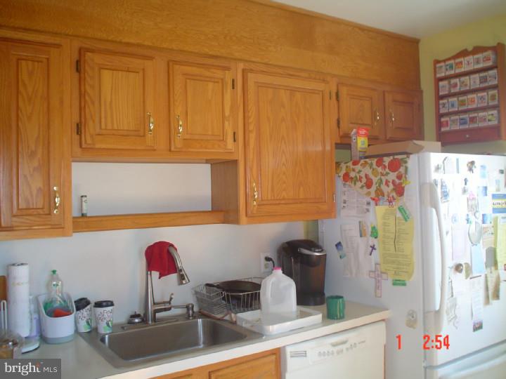 357 Salem Hancocks Bridge Road Salem, NJ 08079 - Photo 3 of 11 Kitchen