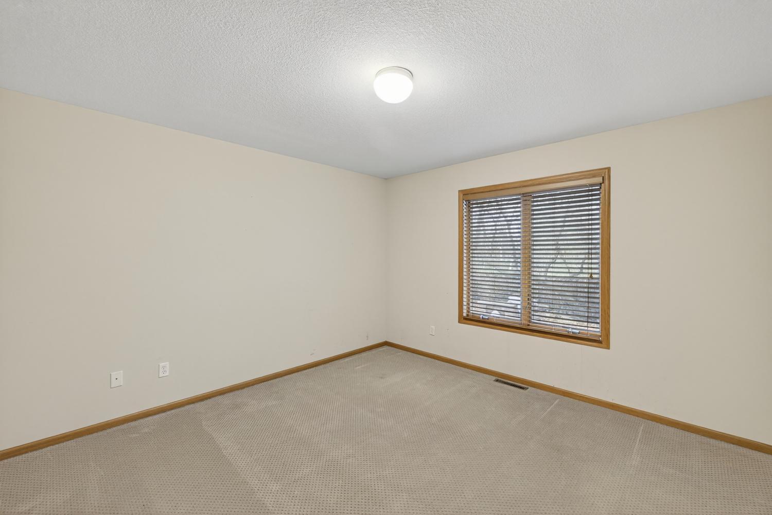 1606 17th Street Southwest Austin, MN 55912 - Photo 16 of 39