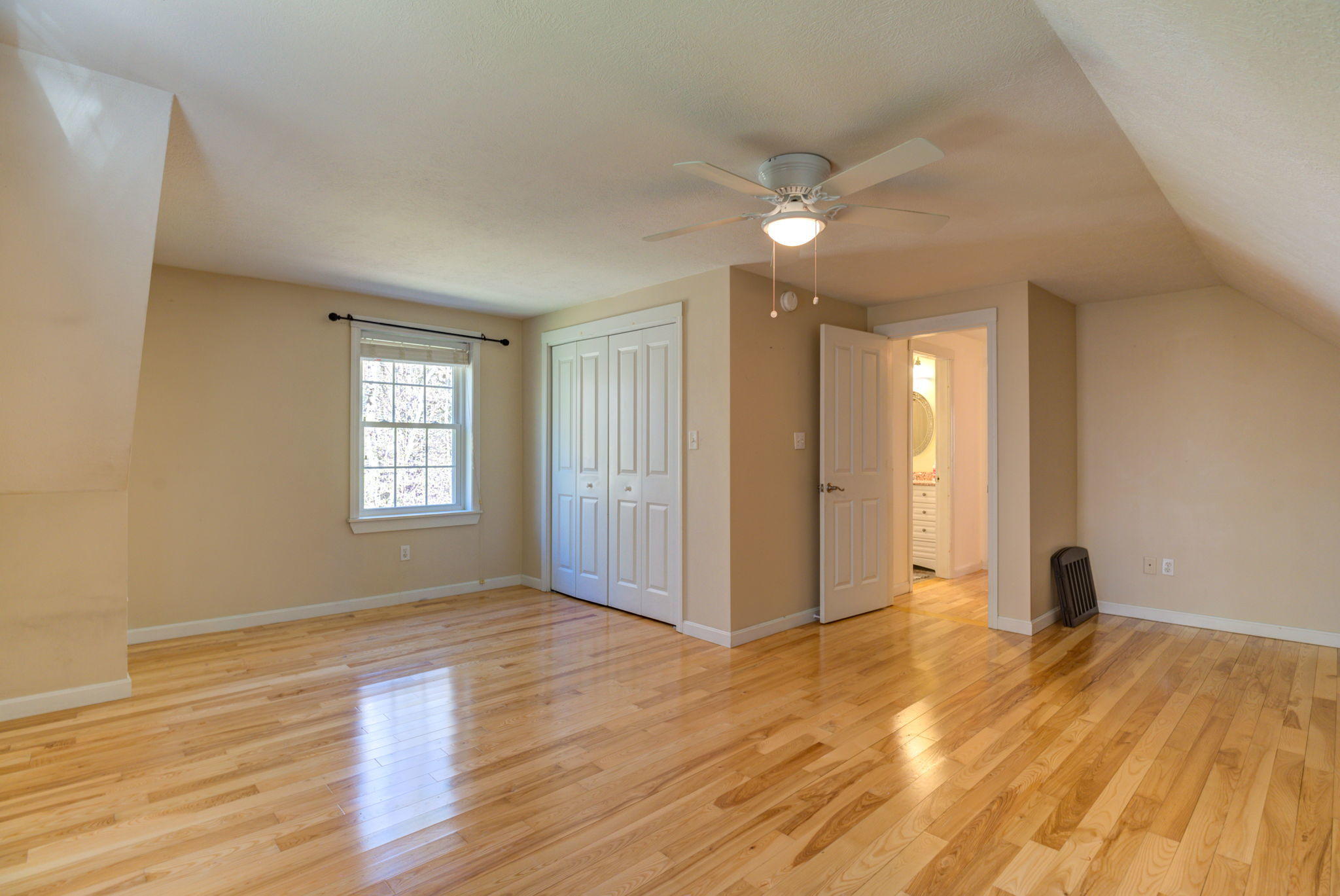 8 Josiah Currier Road York, ME 03902 - Photo 16 of 30 Primary bedroom 2