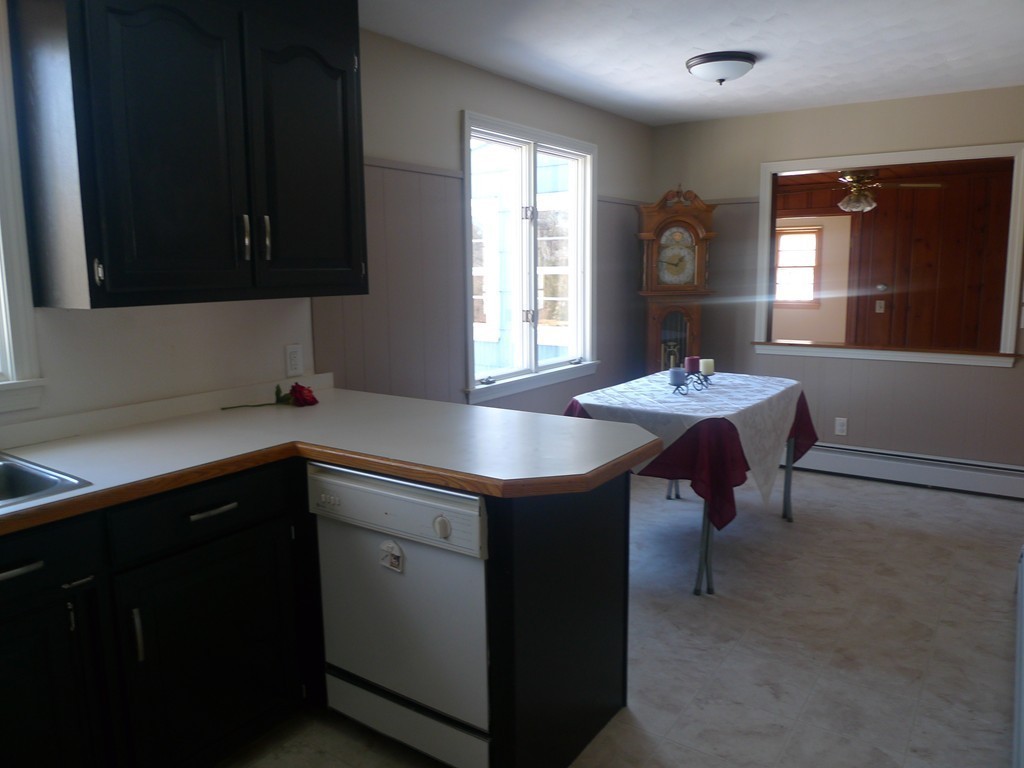 12 Brainard Road Wilbraham, MA 01095 - Photo 8 of 28 Gallery Image 8