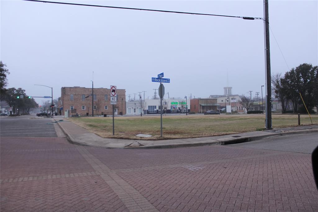 100 West Rock Island Road Grand Prairie, TX 75050 - Photo 6 of 10