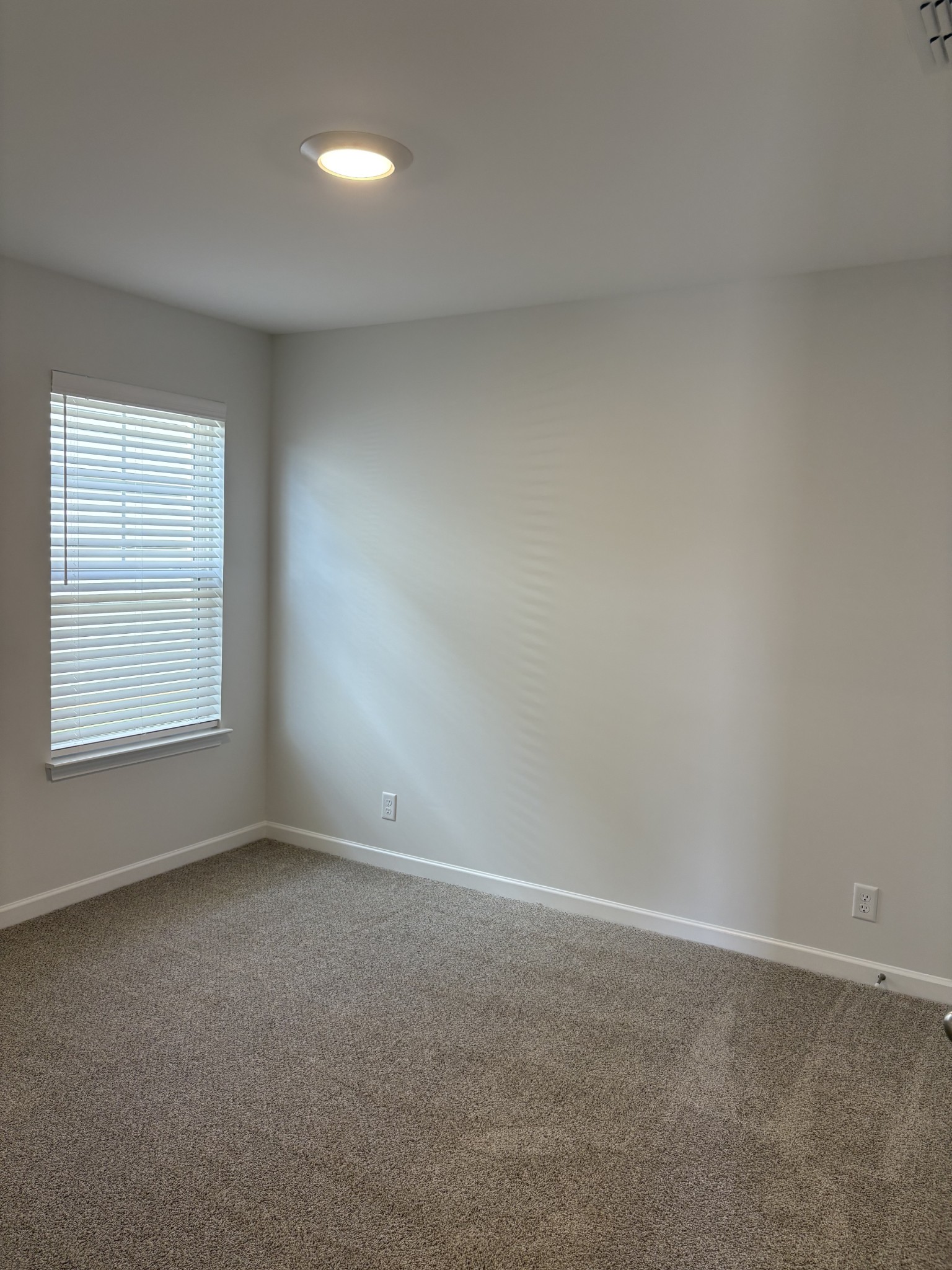 5730 Craven Lane Rockvale, TN 37153 - Photo 10 of 27 an empty room with a empty space and window