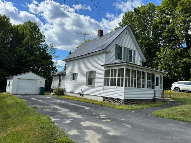 $185,000 | 8 Cottage Street, Guilford, ME 04443